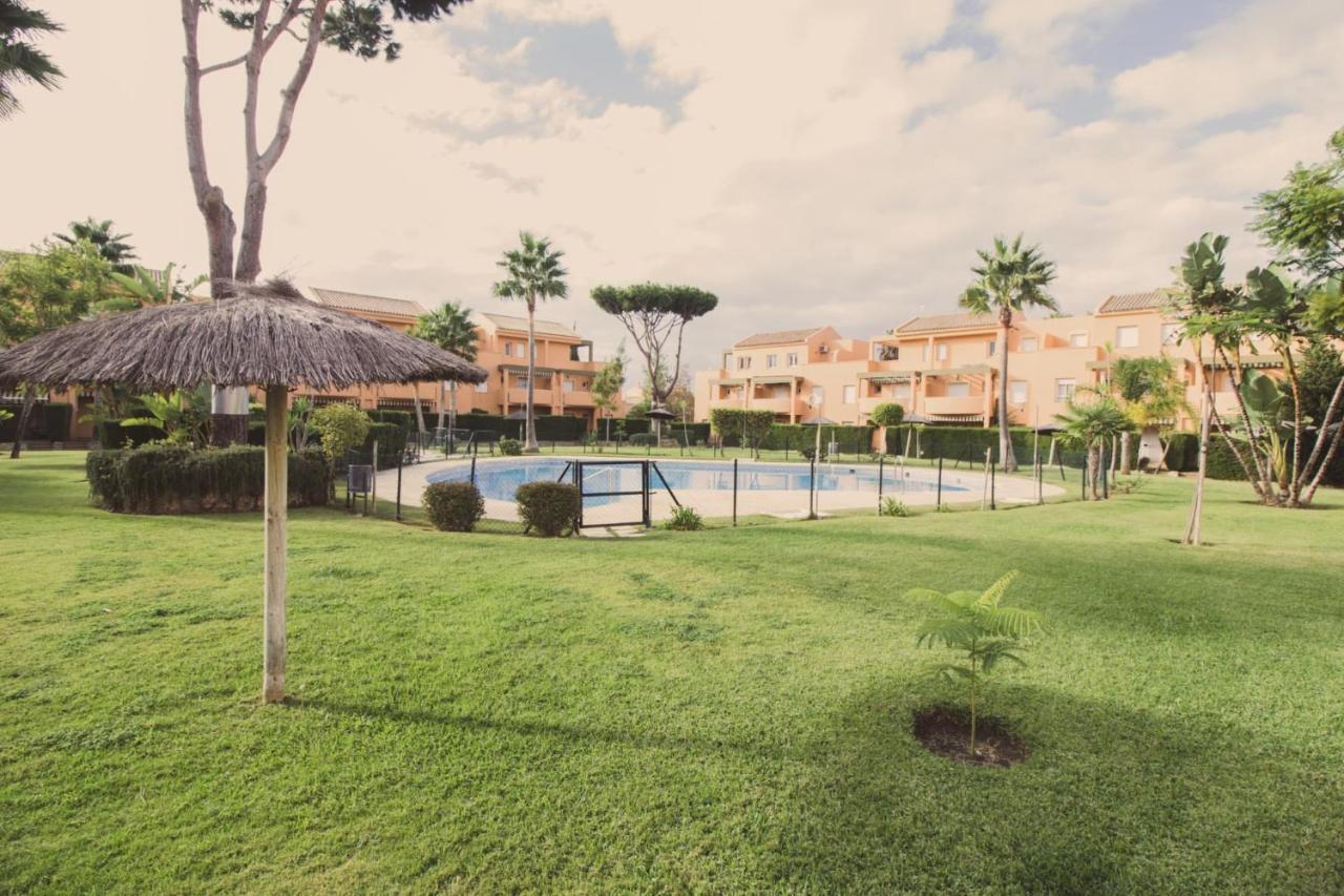 Apartamento Jardin Del Golf 2 Chiclana de la Frontera Exteriör bild